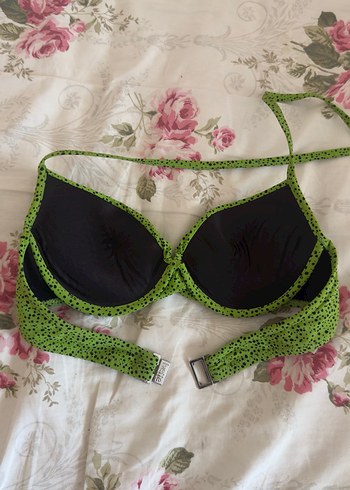 Yeşil Desenli Bağlamalı Bikini Üstü - Görsel 5