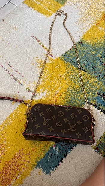 louisvuitton askılı çanta