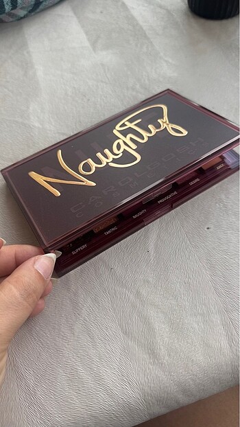 Huda Beauty Hudabeauty far paleti
