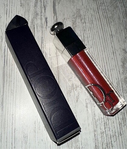Dior dudak parlatıcısı