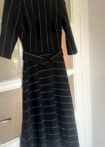Kemerli Siyah Çizgili Uzun Elbise adl marka - Görsel 2