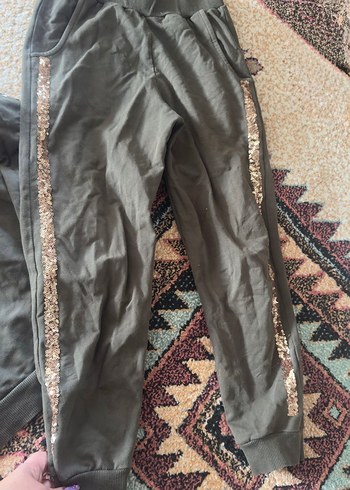 Kızlar için Gri Payetli Kapüşonlu Eşofman Takımı - Görsel 6