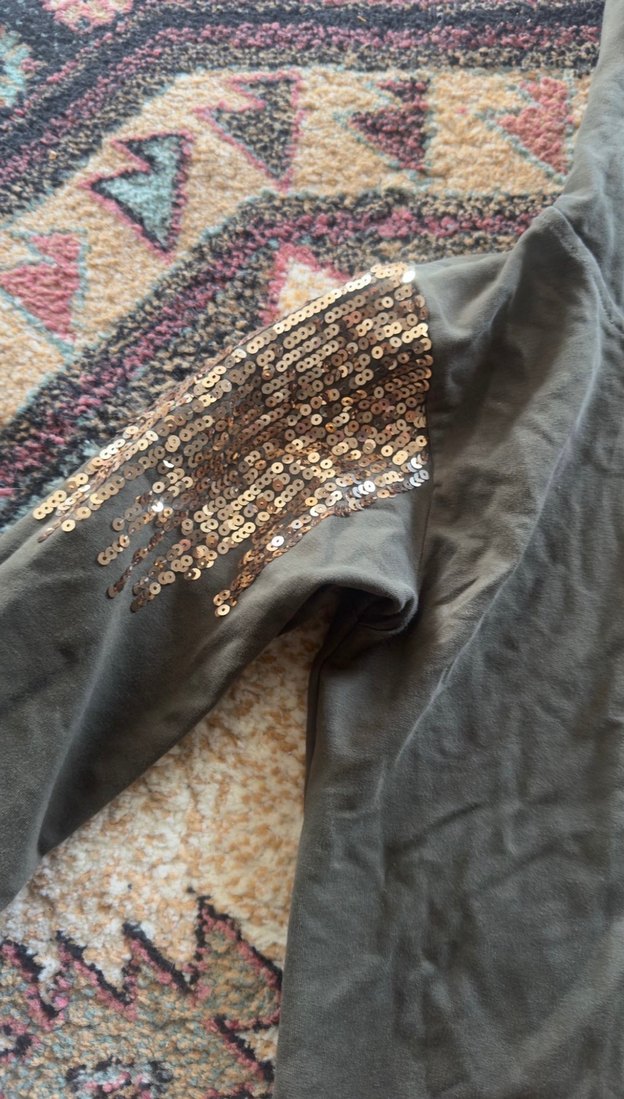 Kızlar için Gri Payetli Kapüşonlu Eşofman Takımı - Görsel 2