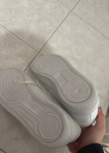 Beyaz Nike Bağcıklı Spor Ayakkabı - Görsel 4