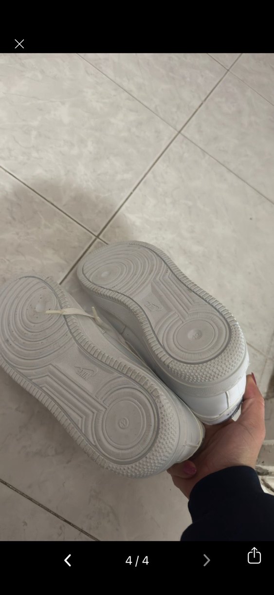 Beyaz Nike Bağcıklı Spor Ayakkabı - Görsel 4