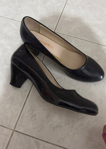 Siyah Kadın Klasik Topuklu Ayakkabı - Görsel 3