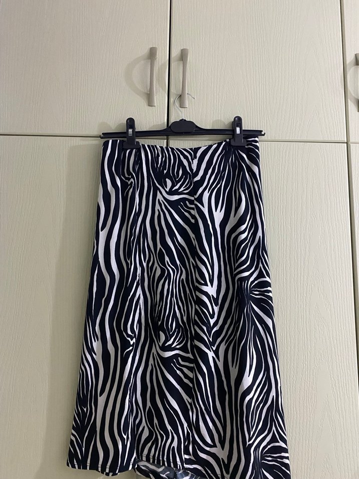 Zebra Desenli Pilili Kadın Midi Etek - Görsel 2
