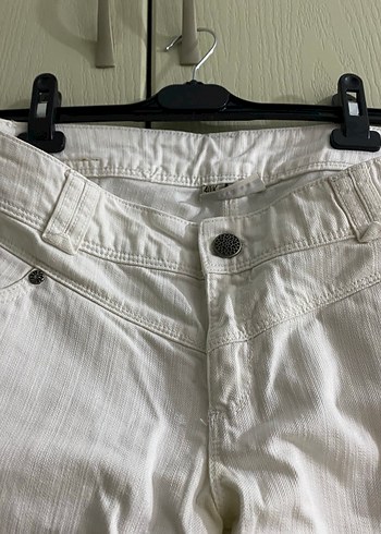 Kadın Beyaz Pamuklu Kemerli Midi Pantolon - Görsel 3