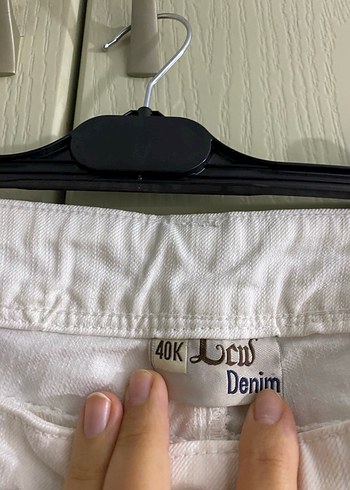 Kadın Beyaz Pamuklu Kemerli Midi Pantolon - Görsel 2