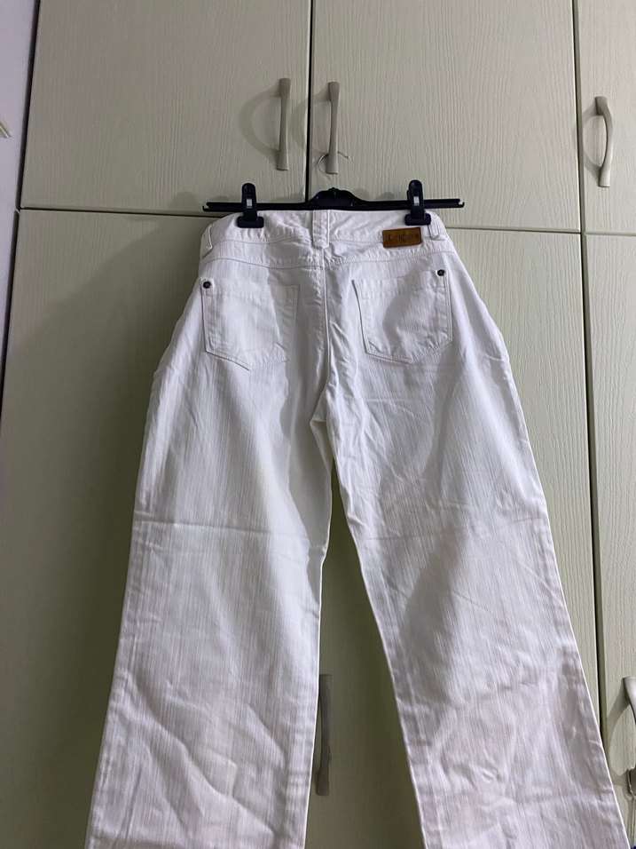 Kadın Beyaz Pamuklu Kemerli Midi Pantolon - Görsel 4