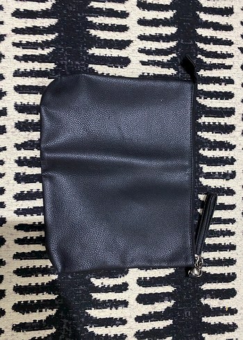 Siyah Deri Baskılı Fermuarlı Kadın Clutch Çanta - Görsel 2