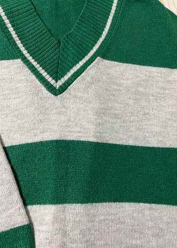 V Yaka Gri-Yeşil Çizgili Örgü Kadın Kazak - Görsel 6