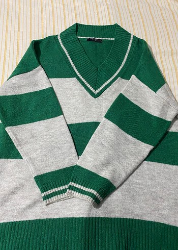 V Yaka Gri-Yeşil Çizgili Örgü Kadın Kazak - Görsel 5