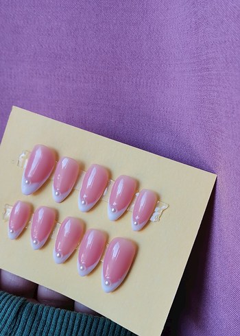 El yapımı jel takma tırnak - Görsel 4