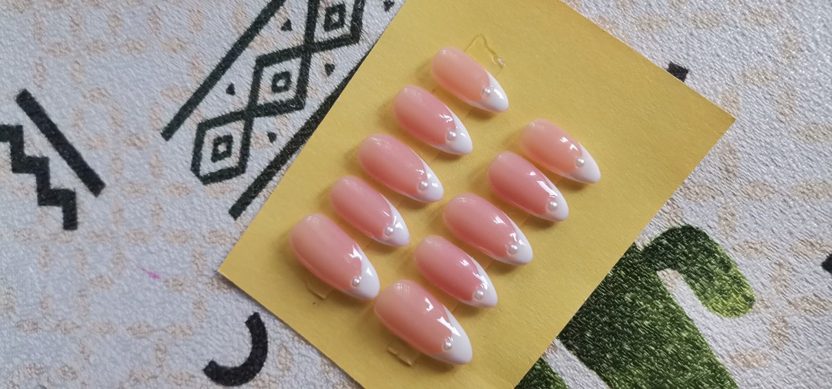 El yapımı jel takma tırnak - Görsel 3