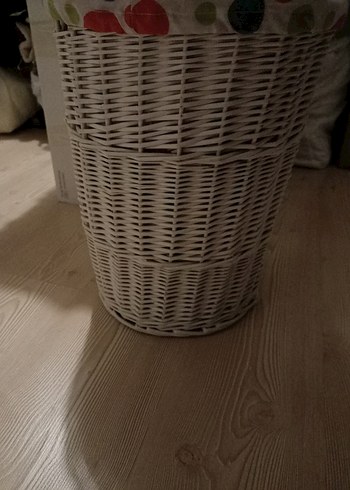 Beden Renk Beyaz Hasır Sepet Üstü Oyuncaklı