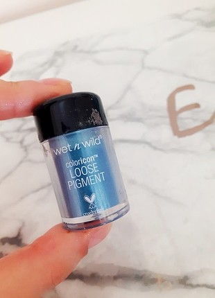 Wetnwild mavi pigment