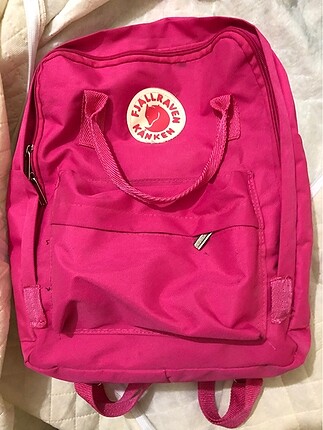 Pembe kanken çanta