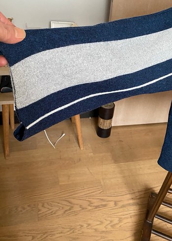 Yargıcı. Mavi Gri Çizgili Örgü Yün Kadın Kazak - Görsel 4