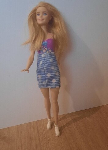 Barbie bebek