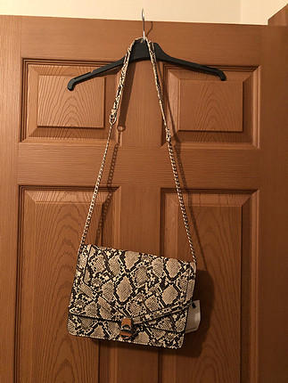 Stradivarius Yılan desen