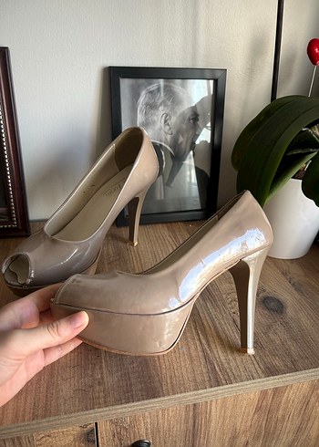 Bej Rugan Platform Topuklu Kadın Stiletto