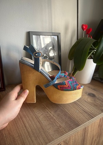 Zara Renkli Bağcıklı Bohem Dolgu Topuklu Kadın Ayakkabı