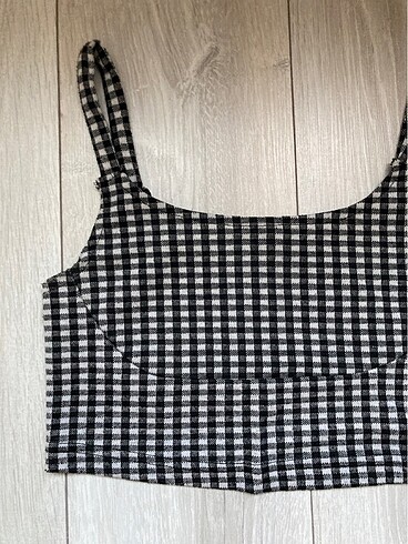 Zara Ekose crop