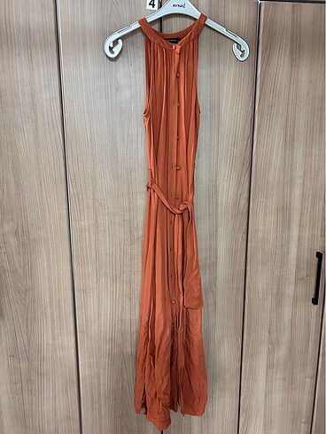 Halter yaka elbise