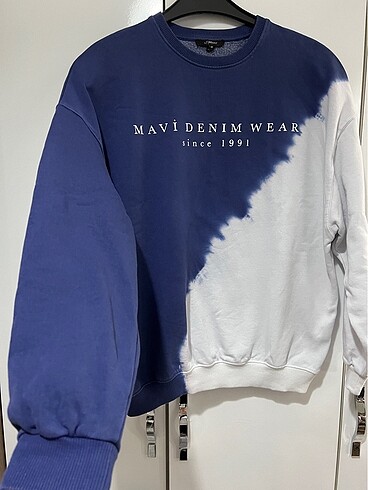 Mavi sweatshirt