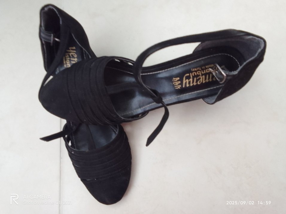 Kadın Siyah Platform Topuklu Sandalet - Görsel 2