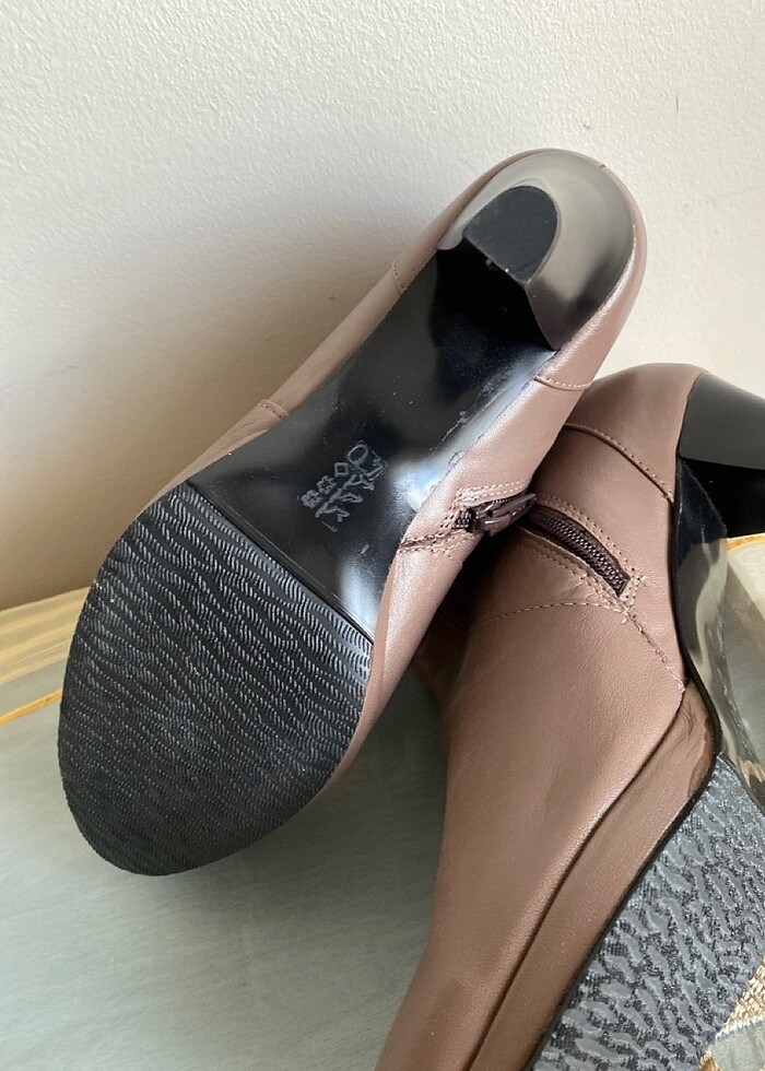 Kadın botu bir kez kapalı ortamda giydim - Görsel 4