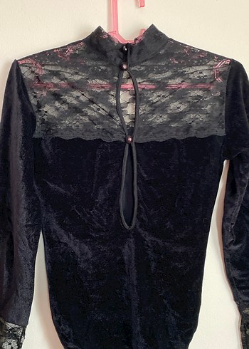 Dantel Detaylı Siyah Gotik Kadın Bluz - Görsel 2