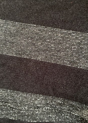 V Yaka Çizgili Gri Kadın Triko - Görsel 4