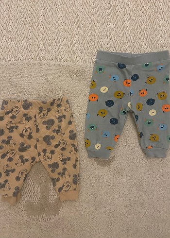 Gri ve Kahverengi Desenli Erkek Çocuk Pantolonları