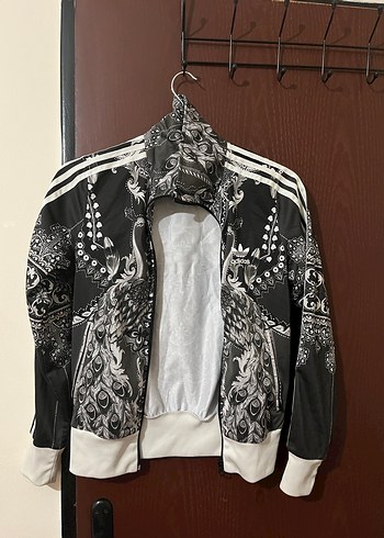 Desenli Siyah Kadın Spor üst - Görsel 7