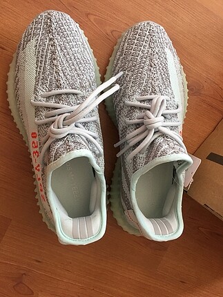 39 Beden Yeezy Blue Tint