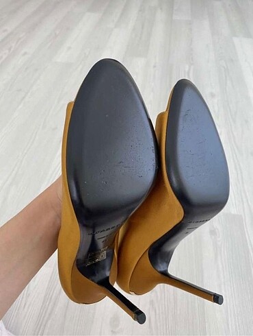 38 Beden altın Renk Burberry Topuklu Stiletto Saten kumaş Ayakkabı