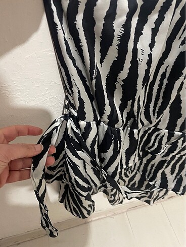 l Beden siyah Renk Zebra saten elbise