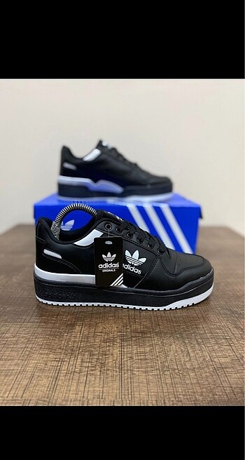 Siyah Adidas