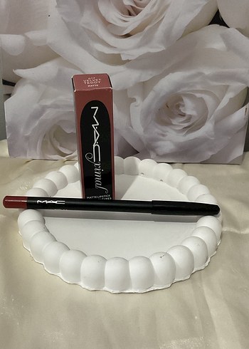 MAC velvet teddy