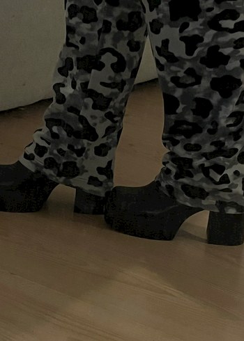 Kadın Siyah Gotik Platform Topuklu kısa Çizme - Görsel 5