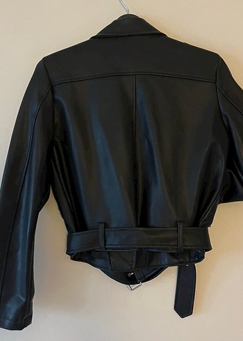 Kemerli Siyah Mini Biker Deri Ceket - Görsel 4