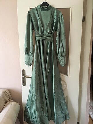 40 Beden yeşil Renk yeşil uzun abiye elbise