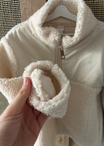 Beyaz Kısa Peluş Fermuarlı Ceket - Görsel 3
