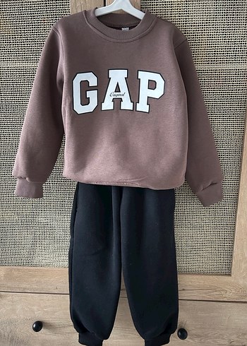 GAP Baskılı Kahverengi Sweatshirt ve Siyah Eşofman - Görsel 2