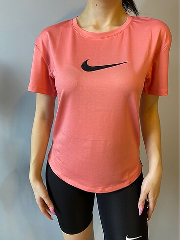 Nike tişört