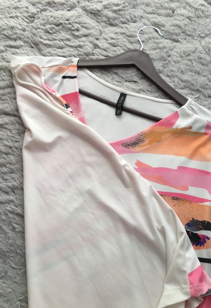 Pembe V Yaka Kısa Kollu Salaş Bluz - Görsel 3