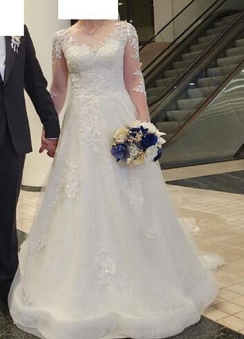 m Beden Oleg Cassini gelinlik