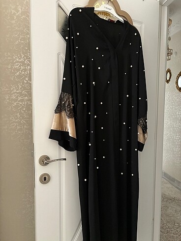 İncili abaya